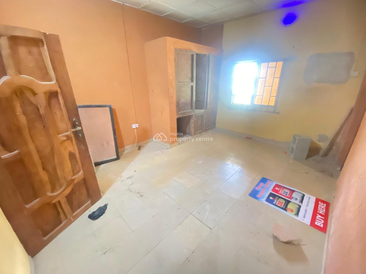 Well Maintained 2 Bedroom Apartment, Majek, Sangotedo, Ajah, Lagos, Flat / Apartment for Rent