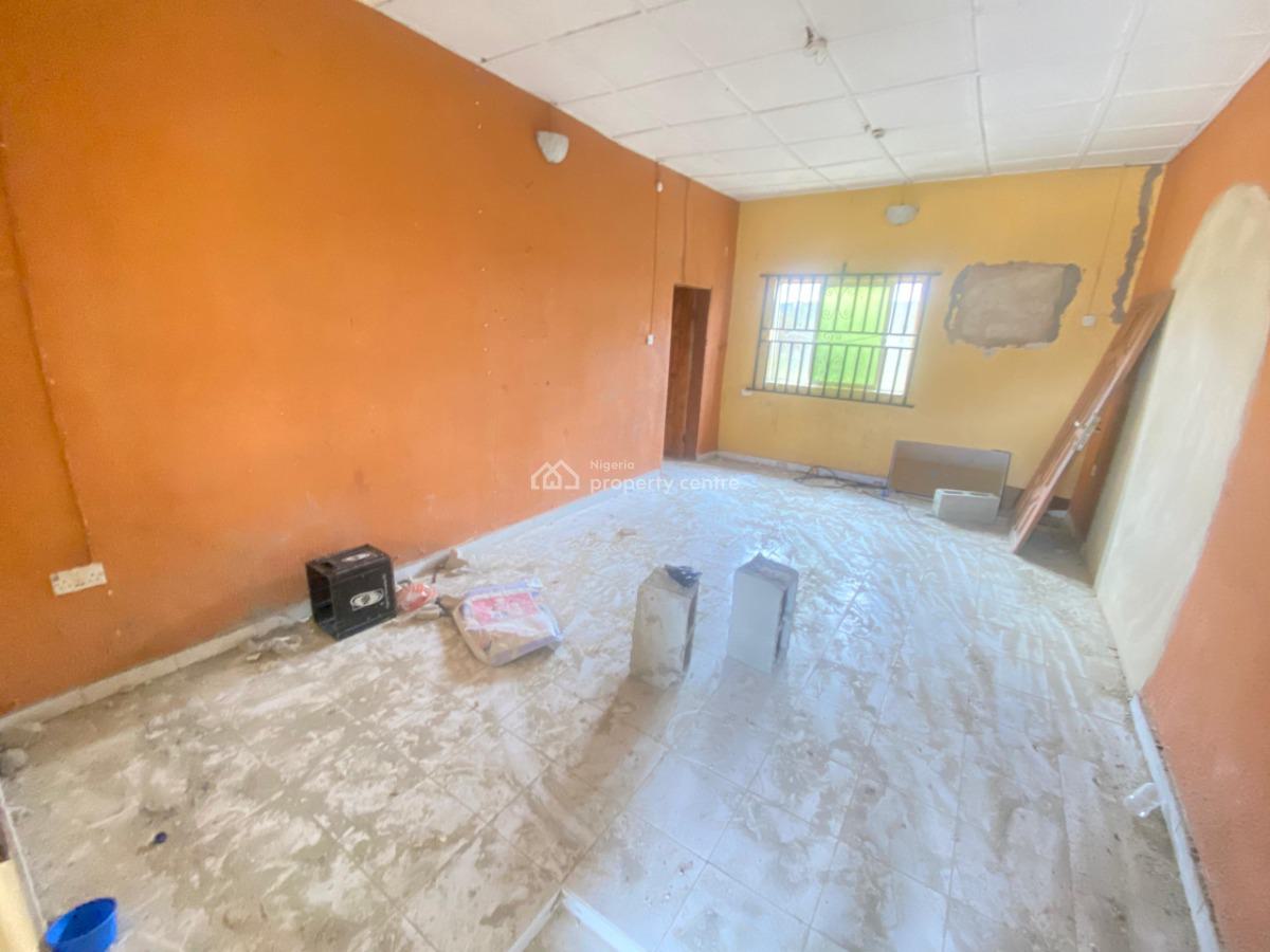 Well Maintained 2 Bedroom Apartment, Majek, Sangotedo, Ajah, Lagos, Flat / Apartment for Rent