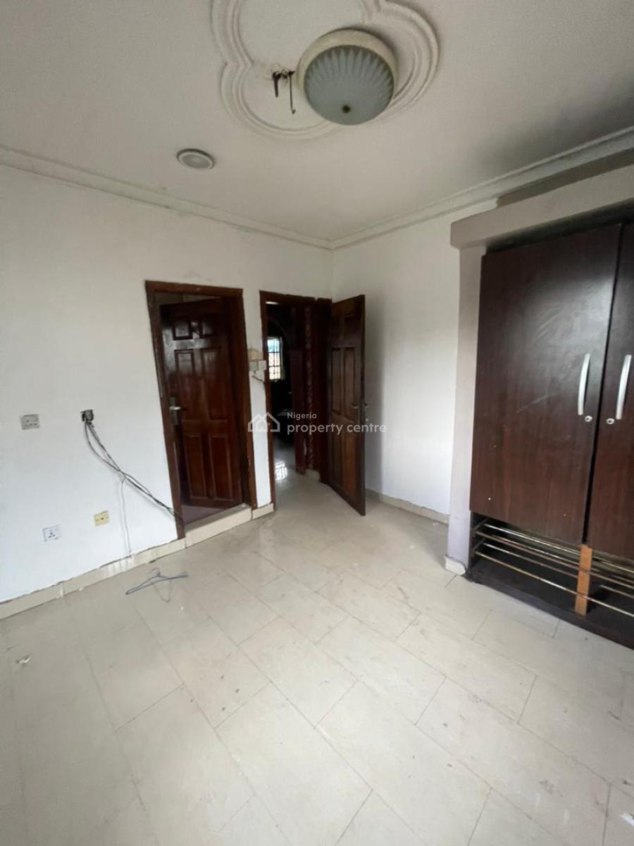 Standard and Executive 2 Bedroom Flat, Adekunle, Yaba, Lagos, Flat / Apartment for Rent
