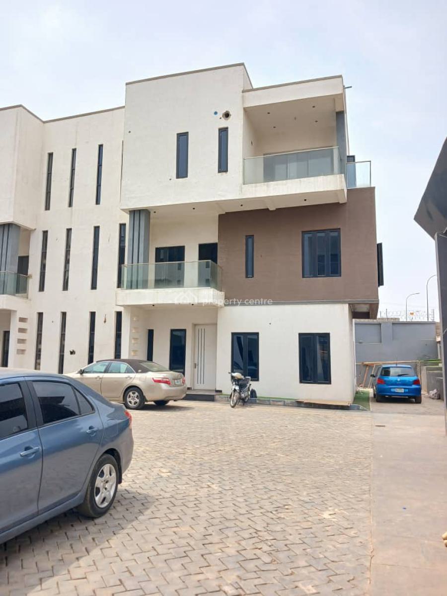 6 Bedroom Terraced Duplex & Maids Bq, Guzape District, Abuja, Terraced Duplex for Sale