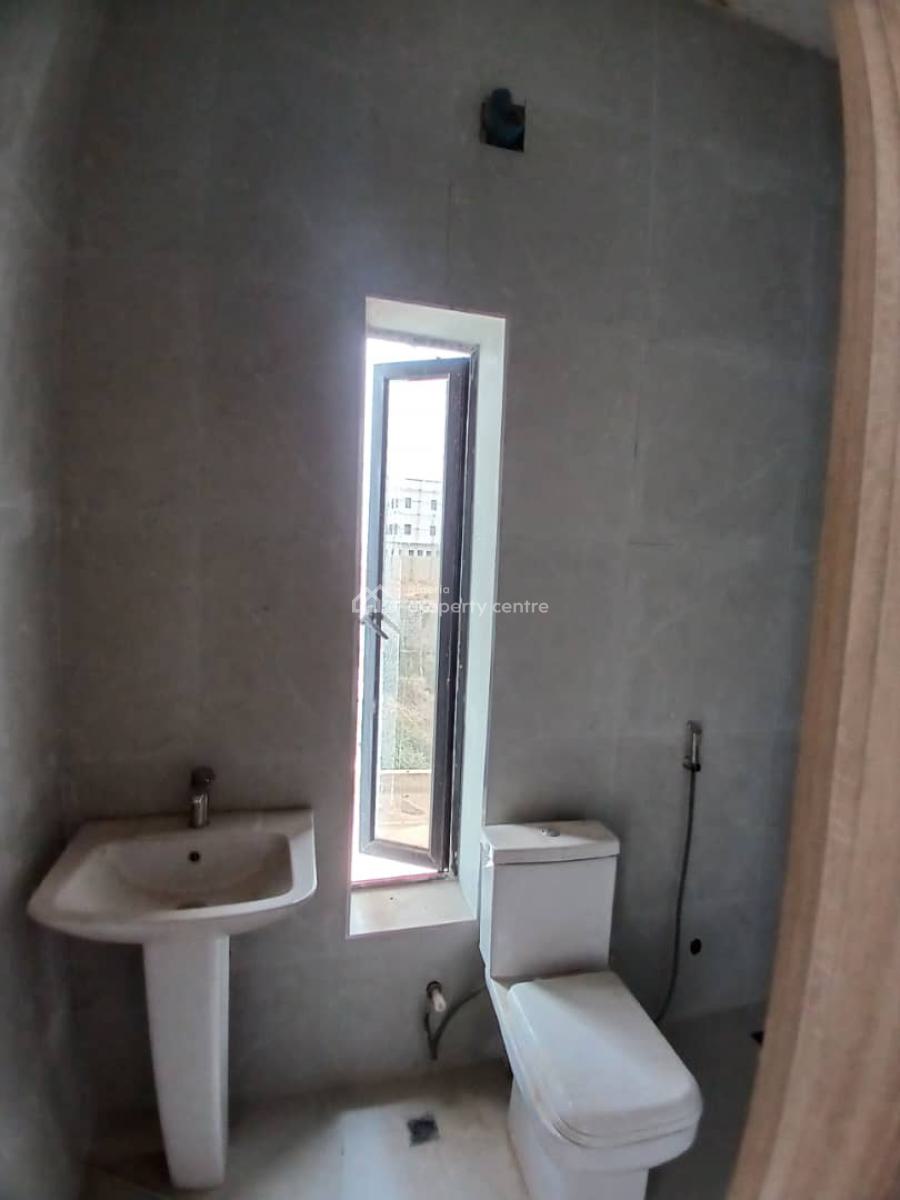 6 Bedroom Terraced Duplex & Maids Bq, Guzape District, Abuja, Terraced Duplex for Sale