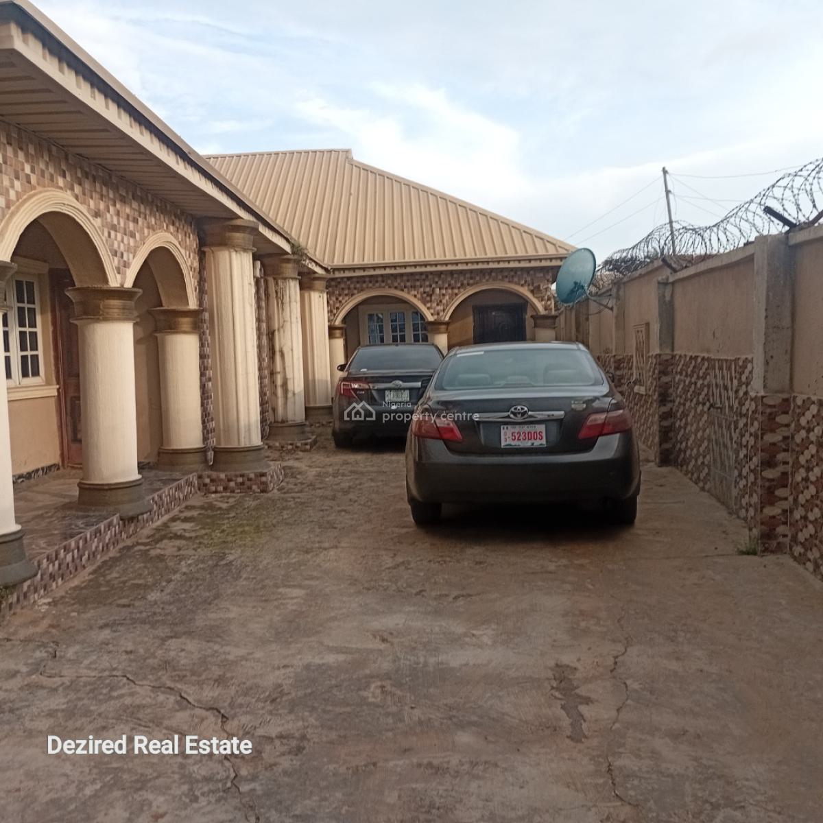 Luxury Unit of 3 Bedroom & 2 Bedroom Flat, Agunbelewo, Osogbo, Osun, Block of Flats for Sale