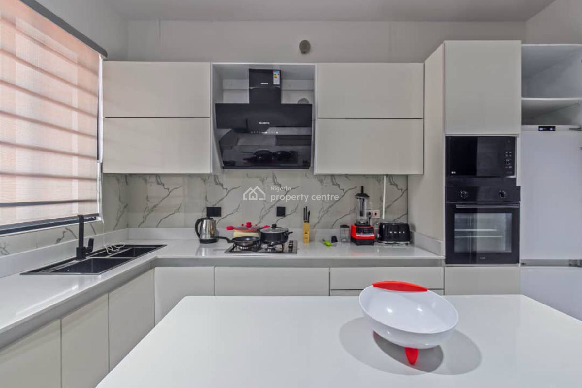 3 Bedroom Fully Furnished Penthouse, Lekki Phase 1, Lekki, Lagos, House for Sale
