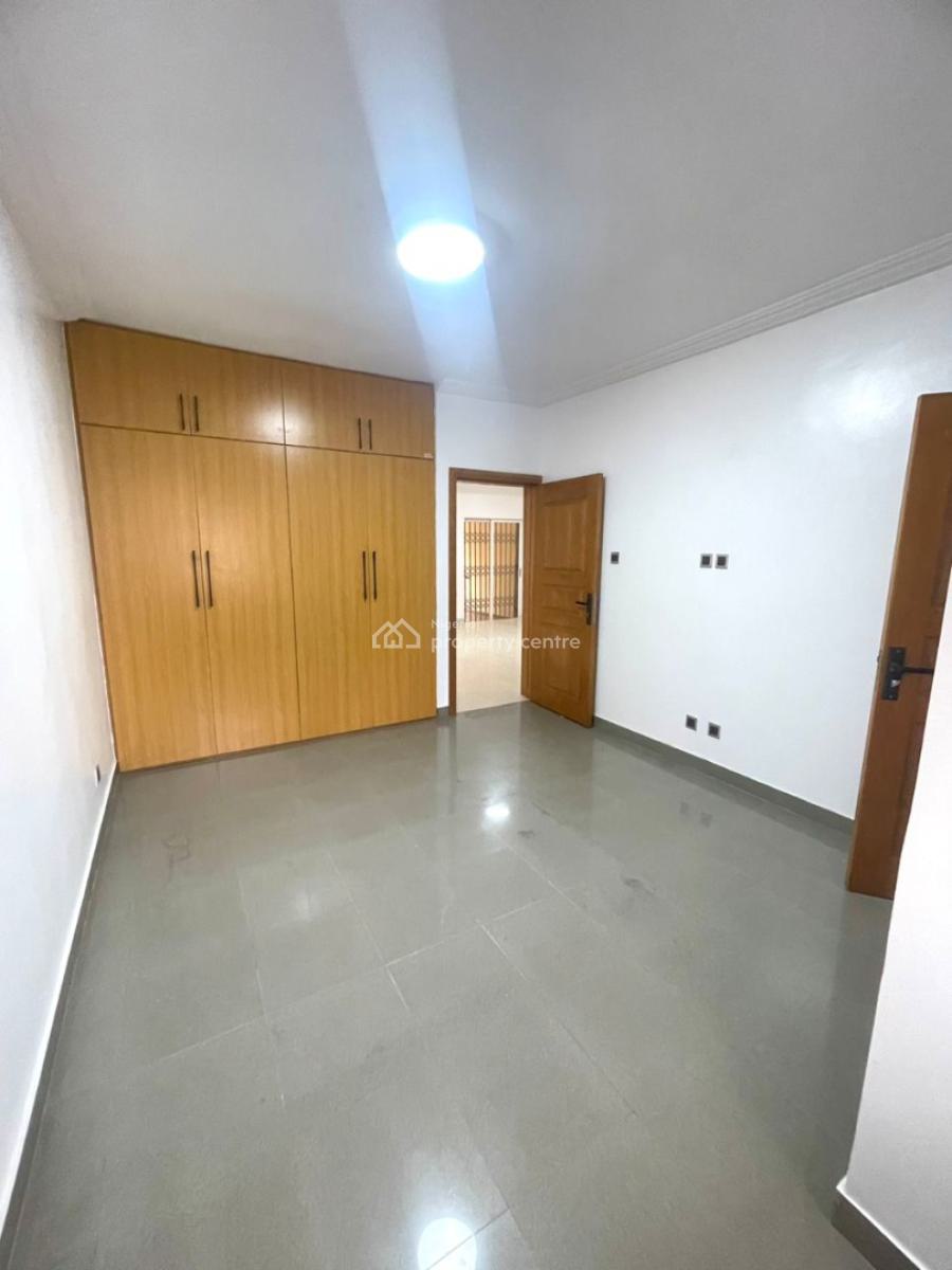 Serviced 4 Bedroom Terrace with Bq, Admiralty Way, Lekki Phase 1, Lekki, Lagos, House for Rent