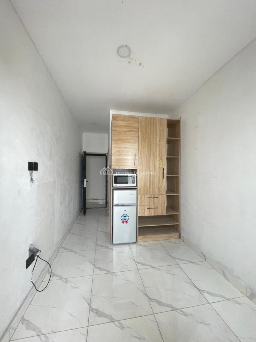 Luxurious Apartments with Elevator, Lekki Phase 1, Lekki, Lagos, Flat / Apartment for Sale