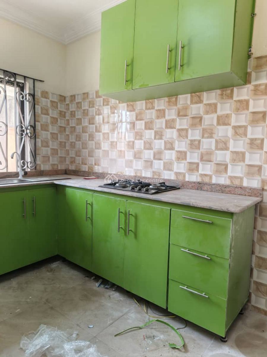 Clean 2 Bedroom Apartment, Access Control Estate New Road, Lekki, Lagos, Flat / Apartment for Rent