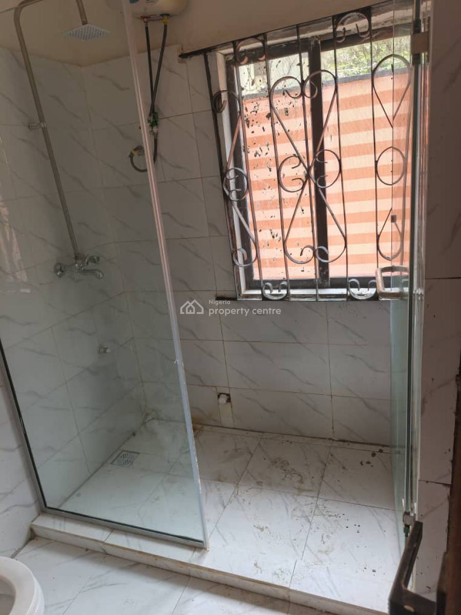 Clean 2 Bedroom Apartment, Access Control Estate New Road, Lekki, Lagos, Flat / Apartment for Rent