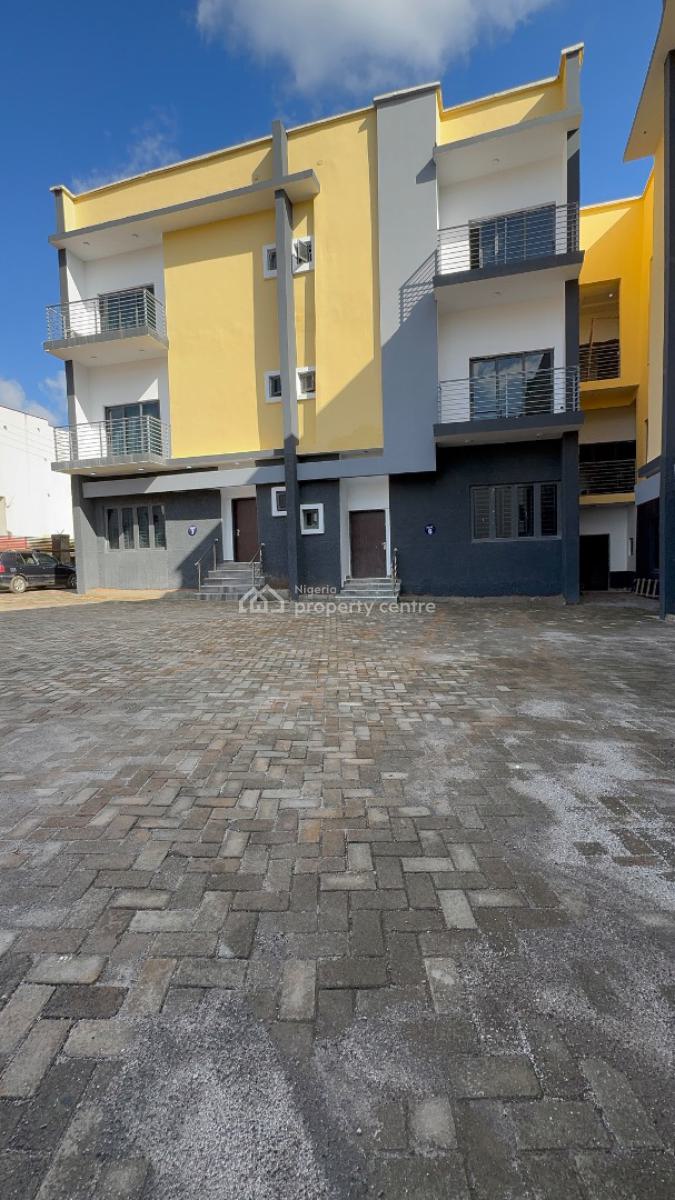 Brand New Luxury 4 Bedroom Duplex with Bq, Guzape District, Abuja, Terraced Duplex for Rent