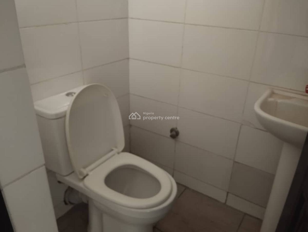 Luxurious 2 Bedrooms Spacious Apartment Inside a Gated Community, Mbora (nbora), Abuja, Flat / Apartment for Rent