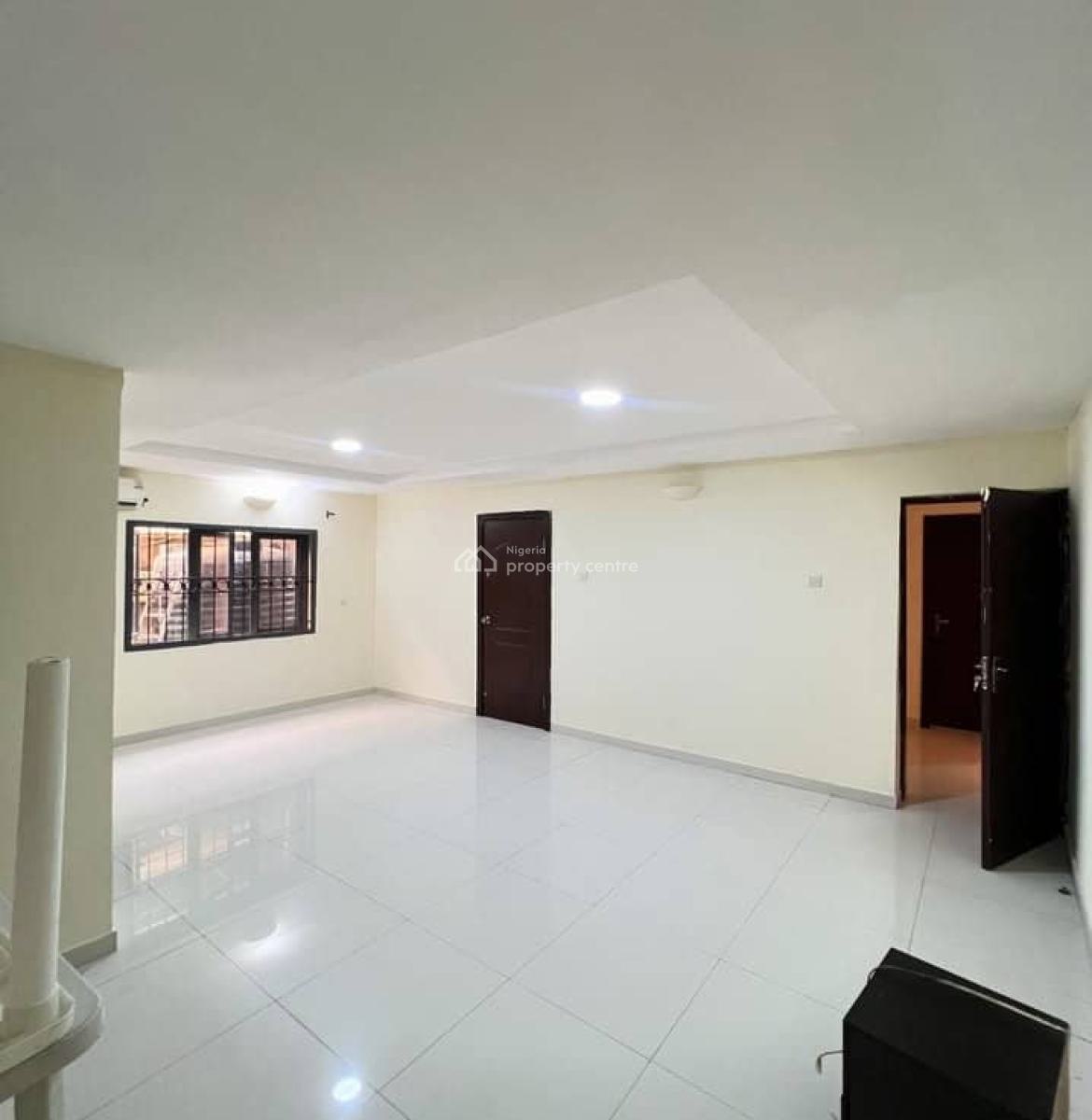 Spacious 3 Bedroom Apartment, Victoria Island (vi), Lagos, Flat / Apartment for Rent