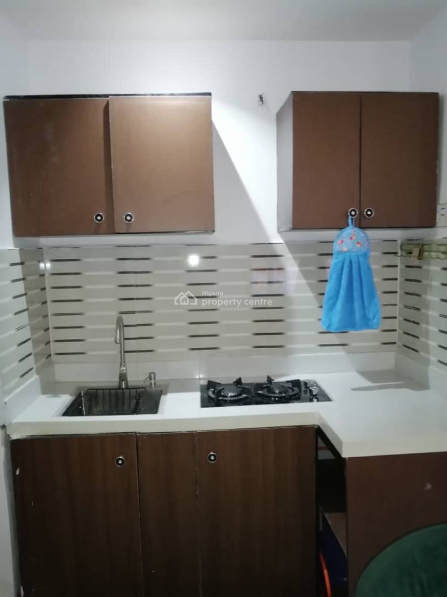 Cozy Studio Apartment, Akoka, Yaba, Lagos, Flat / Apartment Short Let