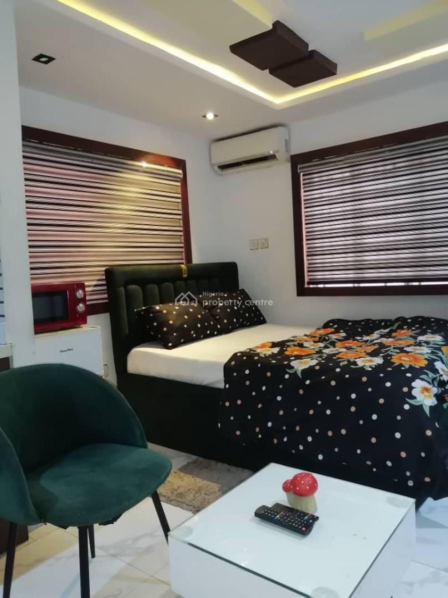Cozy Studio Apartment, Akoka, Yaba, Lagos, Flat / Apartment Short Let