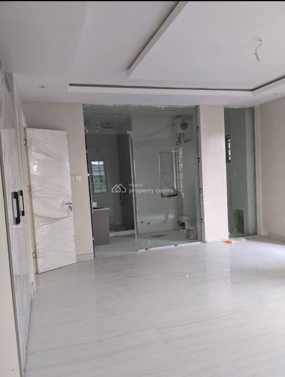 3-bedroom Apartment in Lekki Phase 1 - 3 Bed  3 Bath  4 Toilet  Open, Lekki Phase 1, Lekki, Lagos, Flat / Apartment for Sale