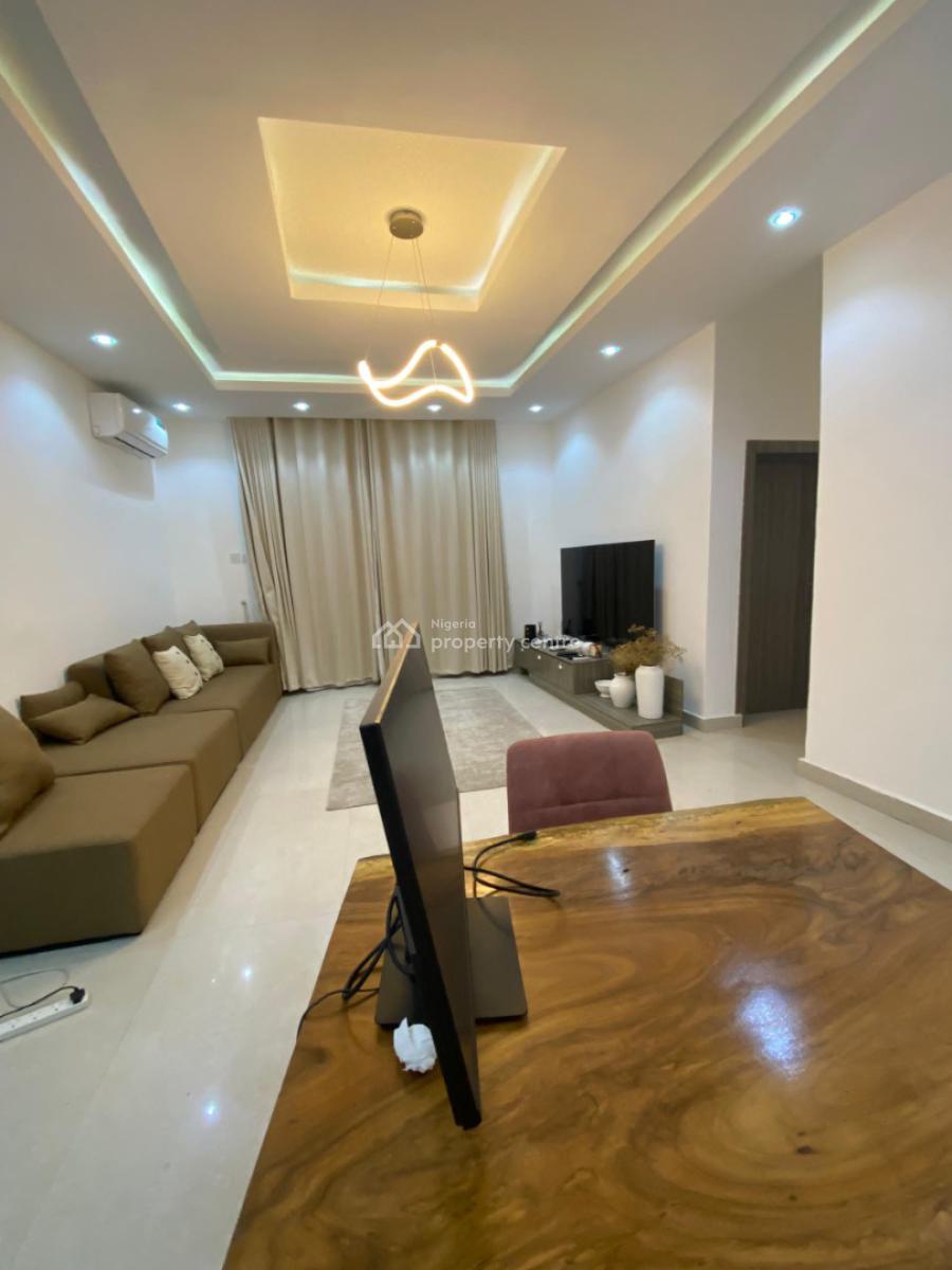 2-bedroom Apartment in Lekki Phase 1   2 Bed  2 Bath  3 Toilet  Open, Lekki Phase 1, Lekki, Lagos, Flat / Apartment for Sale