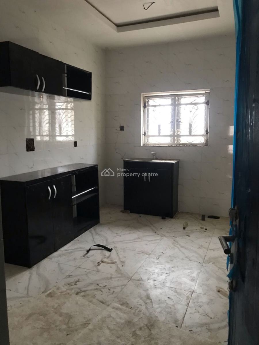 Beautiful Spacious 2 Bedroom Apartment, Von Estate Road, Lugbe District, Abuja, Flat / Apartment for Rent