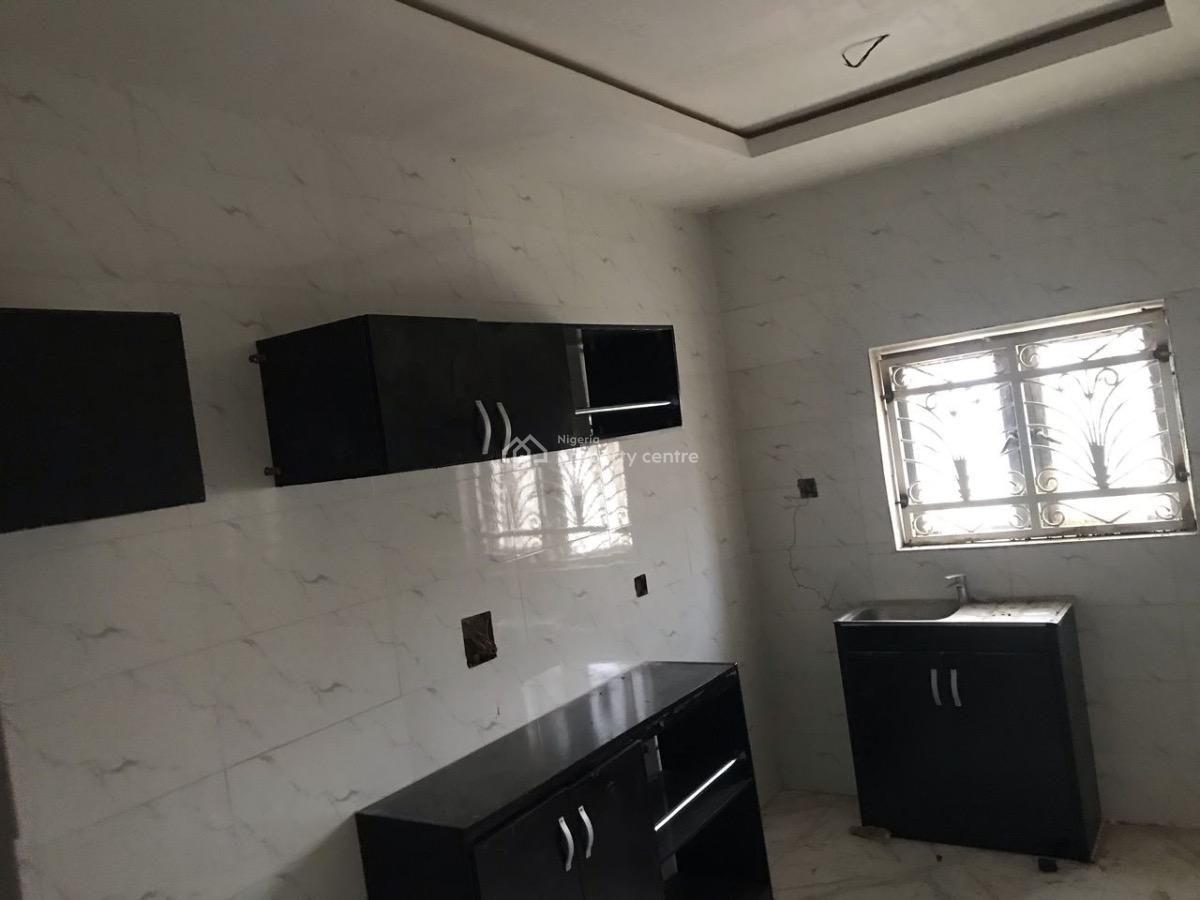 Beautiful Spacious 2 Bedroom Apartment, Von Estate Road, Lugbe District, Abuja, Flat / Apartment for Rent