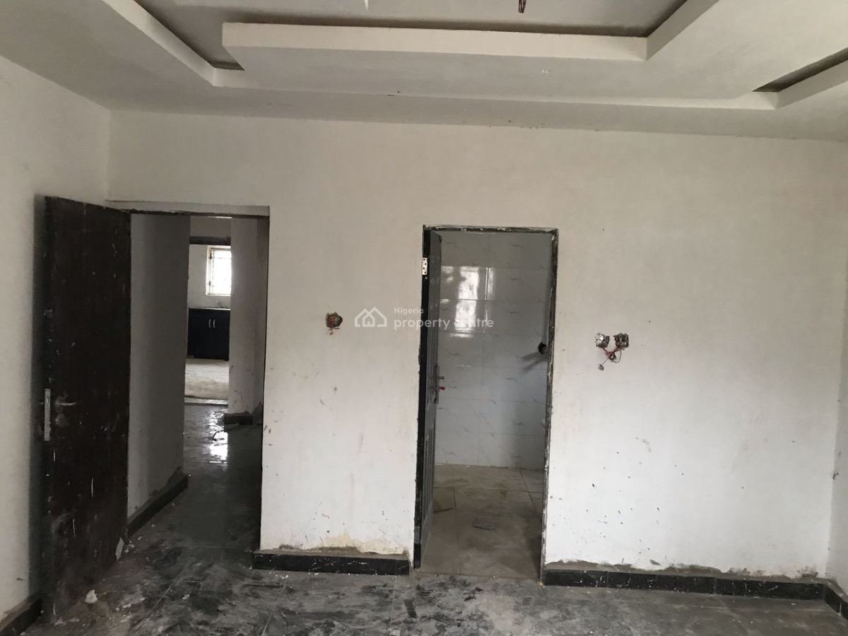 Beautiful Spacious 2 Bedroom Apartment, Von Estate Road, Lugbe District, Abuja, Flat / Apartment for Rent