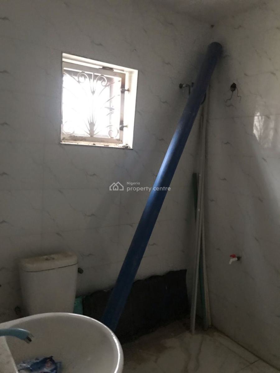 Beautiful Spacious 2 Bedroom Apartment, Von Estate Road, Lugbe District, Abuja, Flat / Apartment for Rent