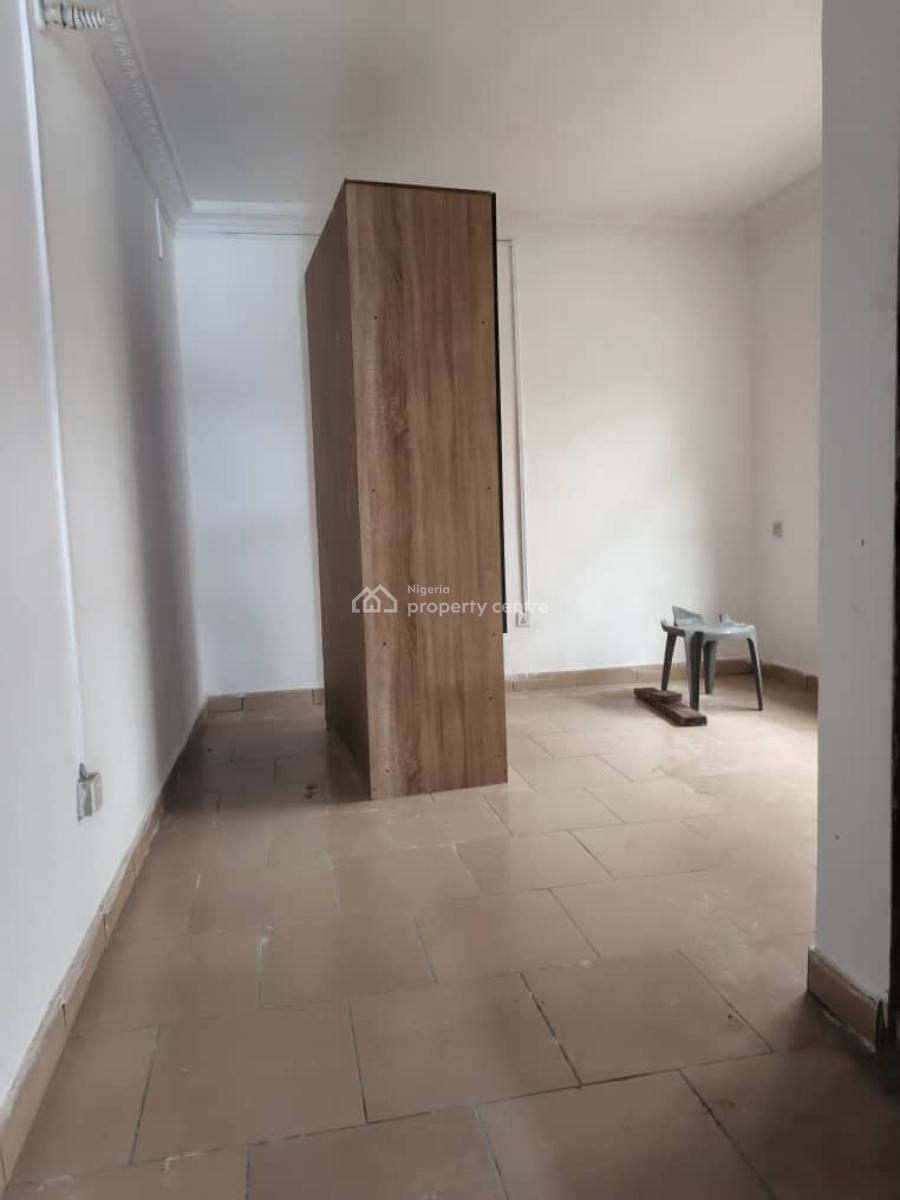 Spacious Room and Parlour, Ologolo, Lekki, Lagos, Flat / Apartment for Rent