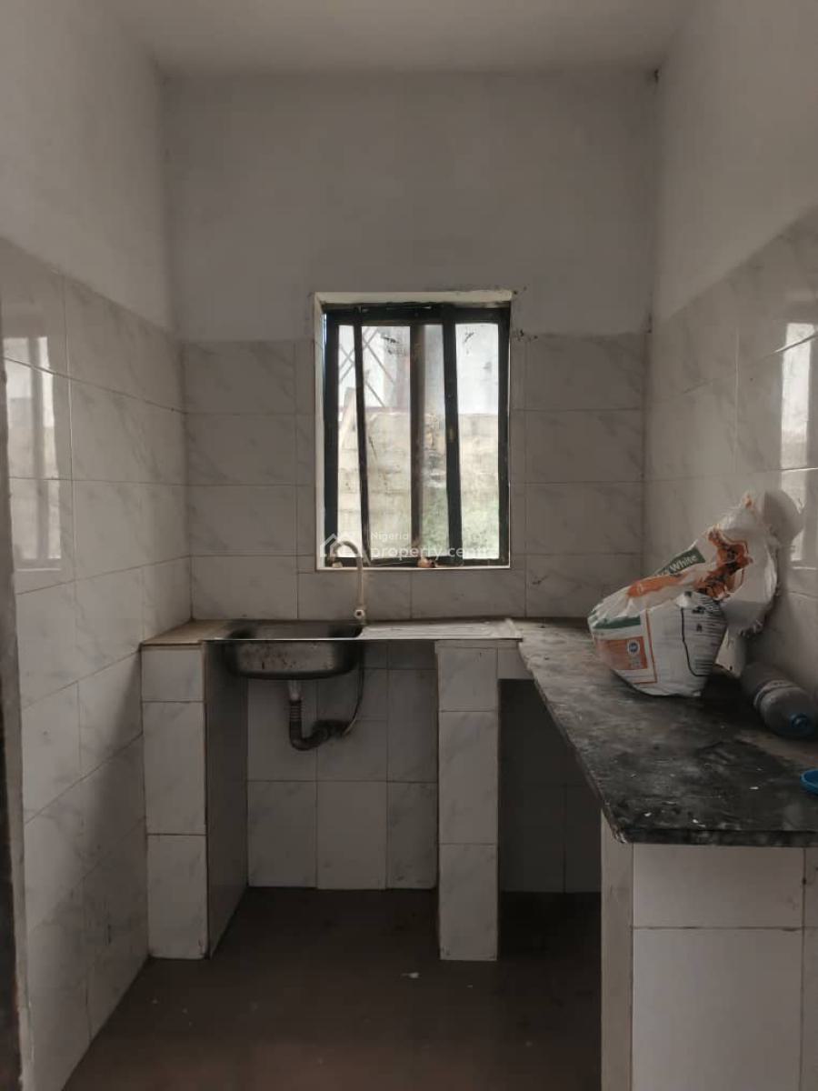 Spacious Room and Parlour, Ologolo, Lekki, Lagos, Flat / Apartment for Rent