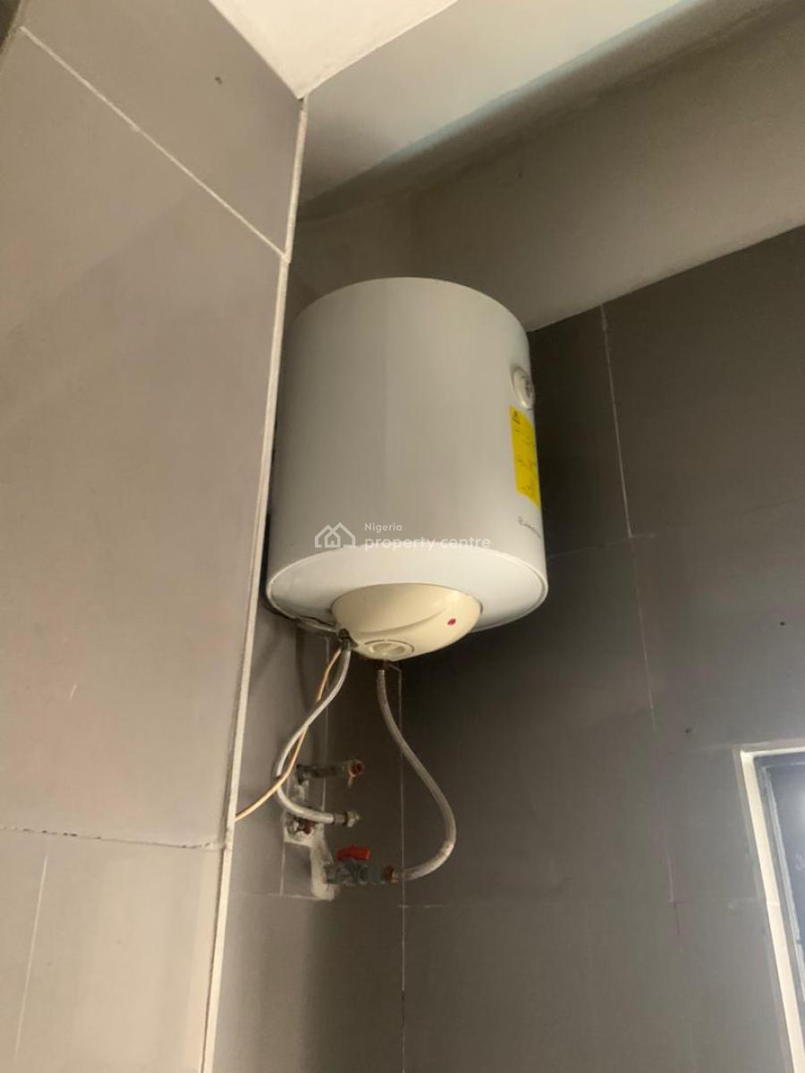 Serviced 3-bedroom Flat with Bq, Victoria Island (vi), Lagos, Flat / Apartment for Rent