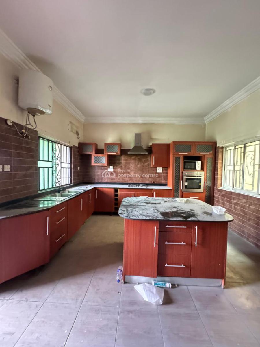 3 Bedroom Apartment with Bq, Lekki Phase 1, Lekki, Lagos, Flat / Apartment for Rent