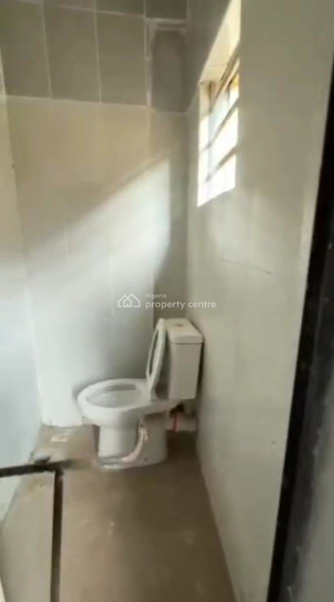 Executive, Very Decent and Spacious Upstairs Room Seld Contain, Morocco, Shomolu, Lagos, Self Contain (single Rooms) for Rent