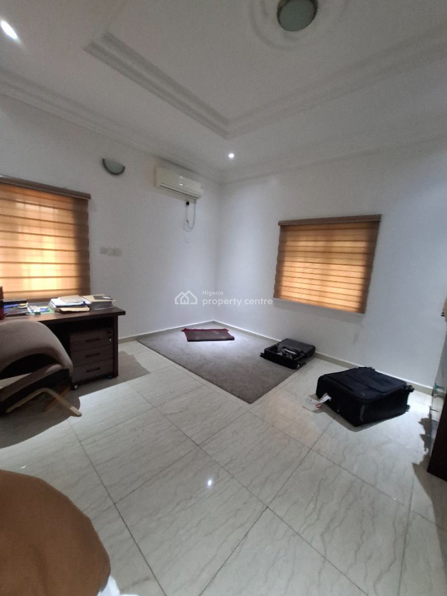 Serviced 3 Bedroom Apartment, Area 5, Garki, Abuja, Flat / Apartment for Rent