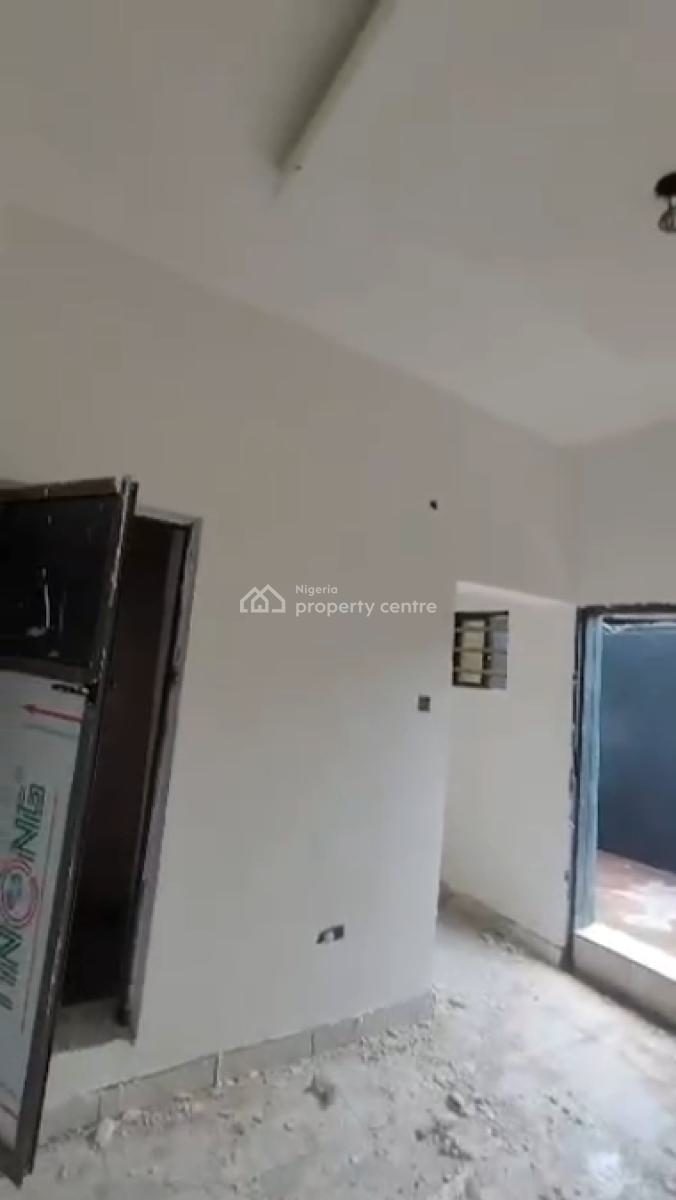 Executive, Very Decent and Spacious Self Contain Room, Off Pedro Road, Charley Boy, Shomolu, Lagos, Self Contain (single Rooms) for Rent