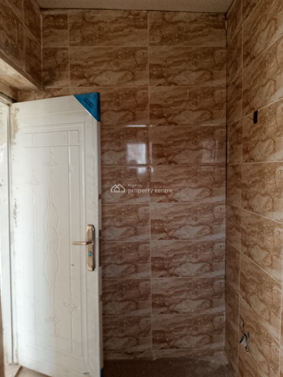 Spacious 2 Bedroom Block of Flat in an Estate, Mbora (nbora), Abuja, Flat / Apartment for Rent