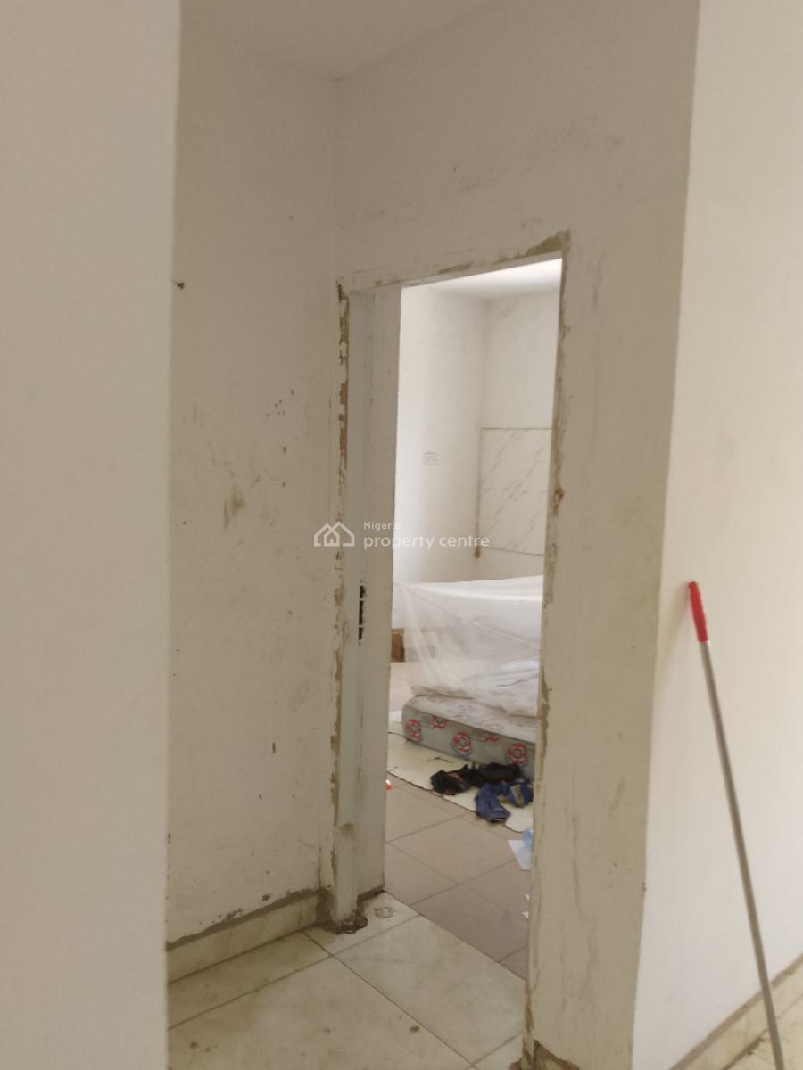 Spacious 3 Bedroom Block of Flat in an Estate, Jabi Airport Junction Road 10mins to Fmc, Mbora (nbora), Abuja, Flat / Apartment for Rent