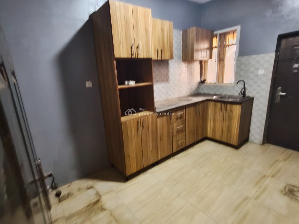Luxury 2 Bedroom Ground Floor Front Flat, Glory Avenue Wema Estate Phase 2, Off Gbaga Road, Ikorodu, Lagos, Flat / Apartment for Rent