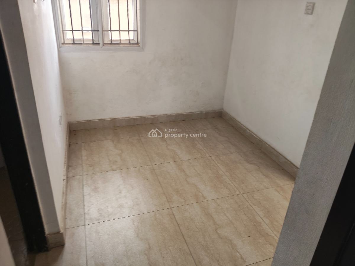 Luxury 2 Bedroom Ground Floor Front Flat, Glory Avenue Wema Estate Phase 2, Off Gbaga Road, Ikorodu, Lagos, Flat / Apartment for Rent