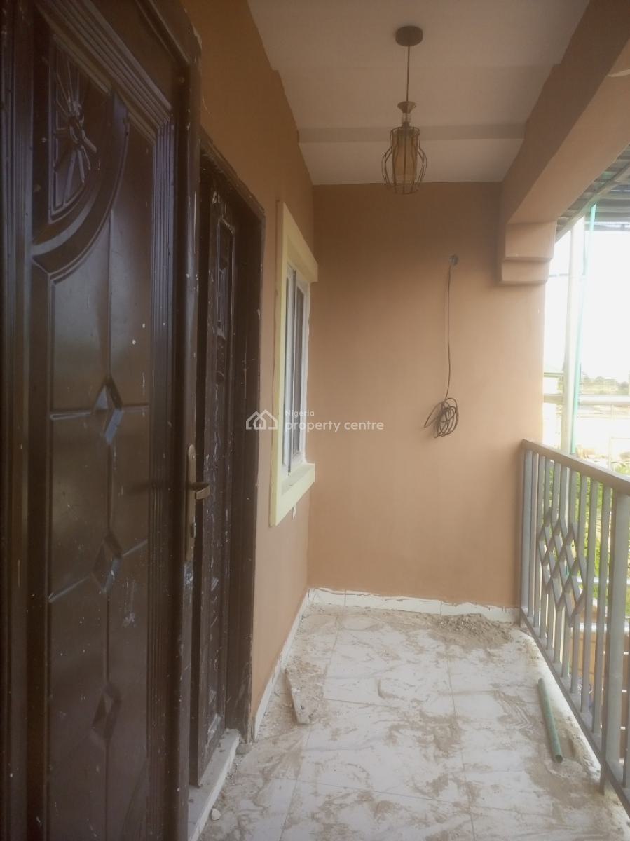 Luxury Newly Built 2 Bedrooms Upstairs, Bucknor Estate, Isolo, Lagos, Flat / Apartment for Rent