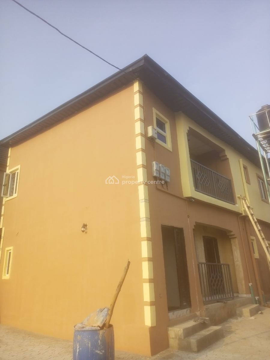 Luxury Newly Built 2 Bedrooms Upstairs, Bucknor Estate, Isolo, Lagos, Flat / Apartment for Rent