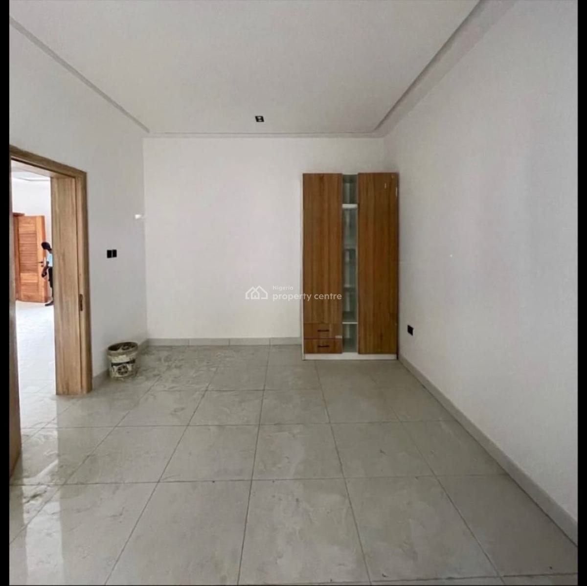 Brand New 2 Bedroom Penthouse with Open Plan Kitchen, Lekki Phase 1, Lekki, Lagos, Flat / Apartment for Rent