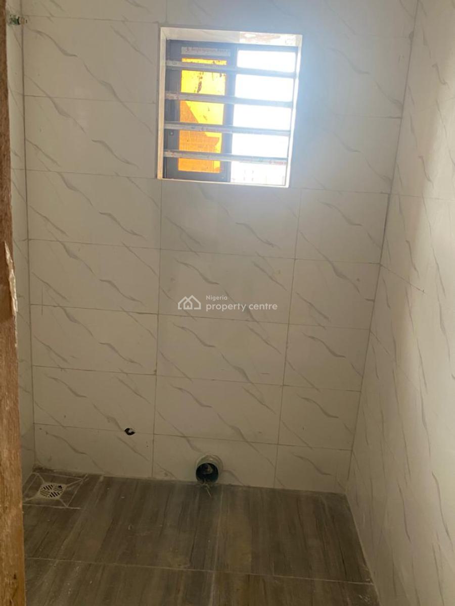 a Massive 2 Bedroom, Kilo, Surulere, Lagos, Flat / Apartment for Rent