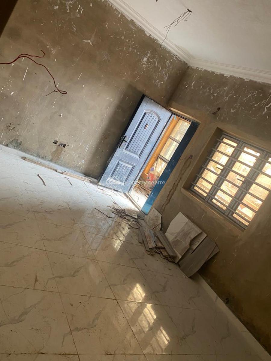 a Massive 2 Bedroom, Kilo, Surulere, Lagos, Flat / Apartment for Rent