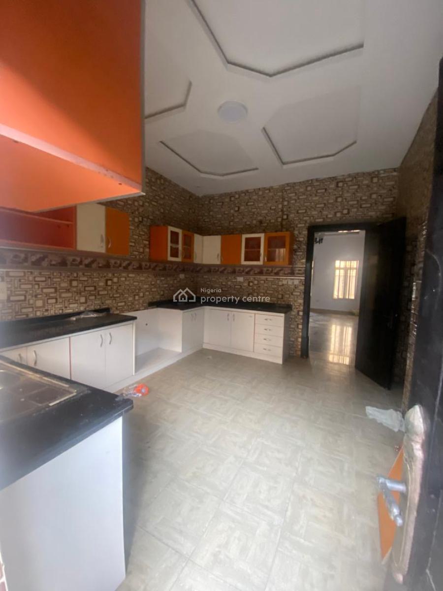 Serviced 3 Bedrooms Apartment with Bq, Lekki Right, Lekki Phase 1, Lekki, Lagos, Flat / Apartment for Rent