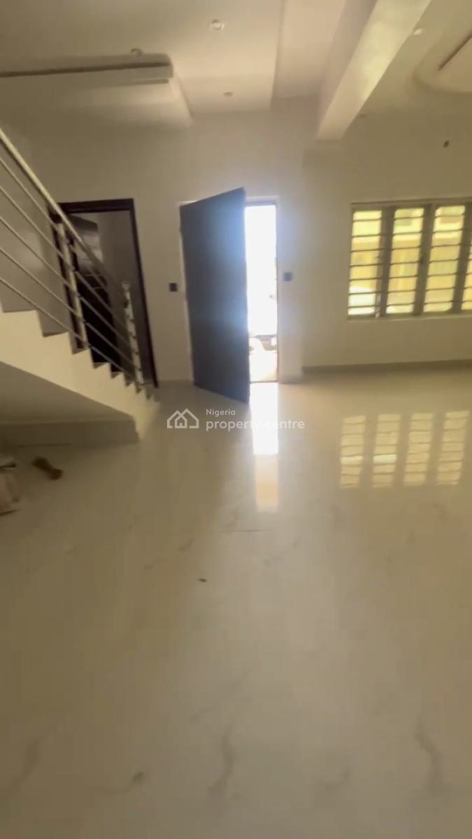 Spacious 3 Bedroom Massionatte House, Nike Art Gallery, Ikate, Lekki, Lagos, House for Rent