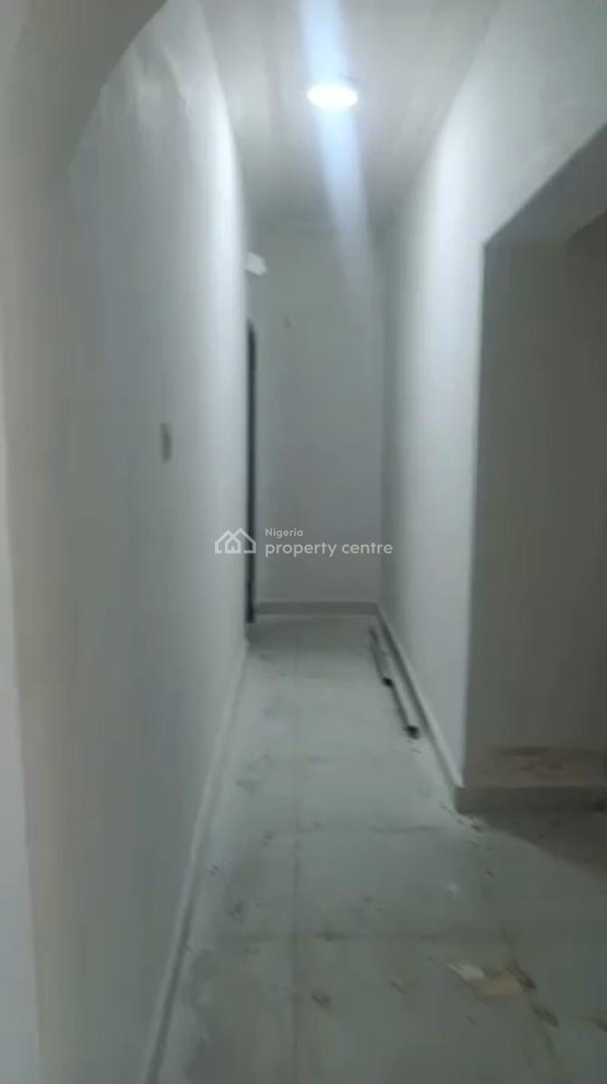 Specious and Very Decent 3 Bedroom Flat Alesh, Alagomeji, Yaba, Lagos, Flat / Apartment for Rent