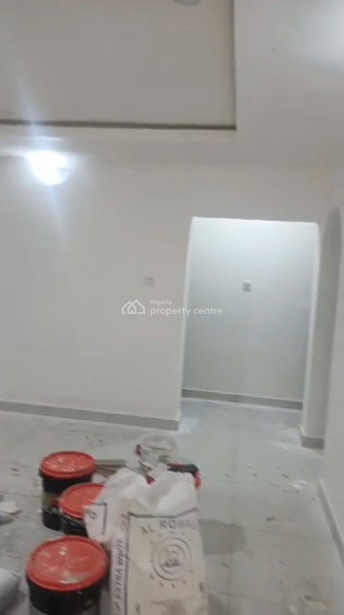 Specious and Very Decent 3 Bedroom Flat Alesh, Alagomeji, Yaba, Lagos, Flat / Apartment for Rent