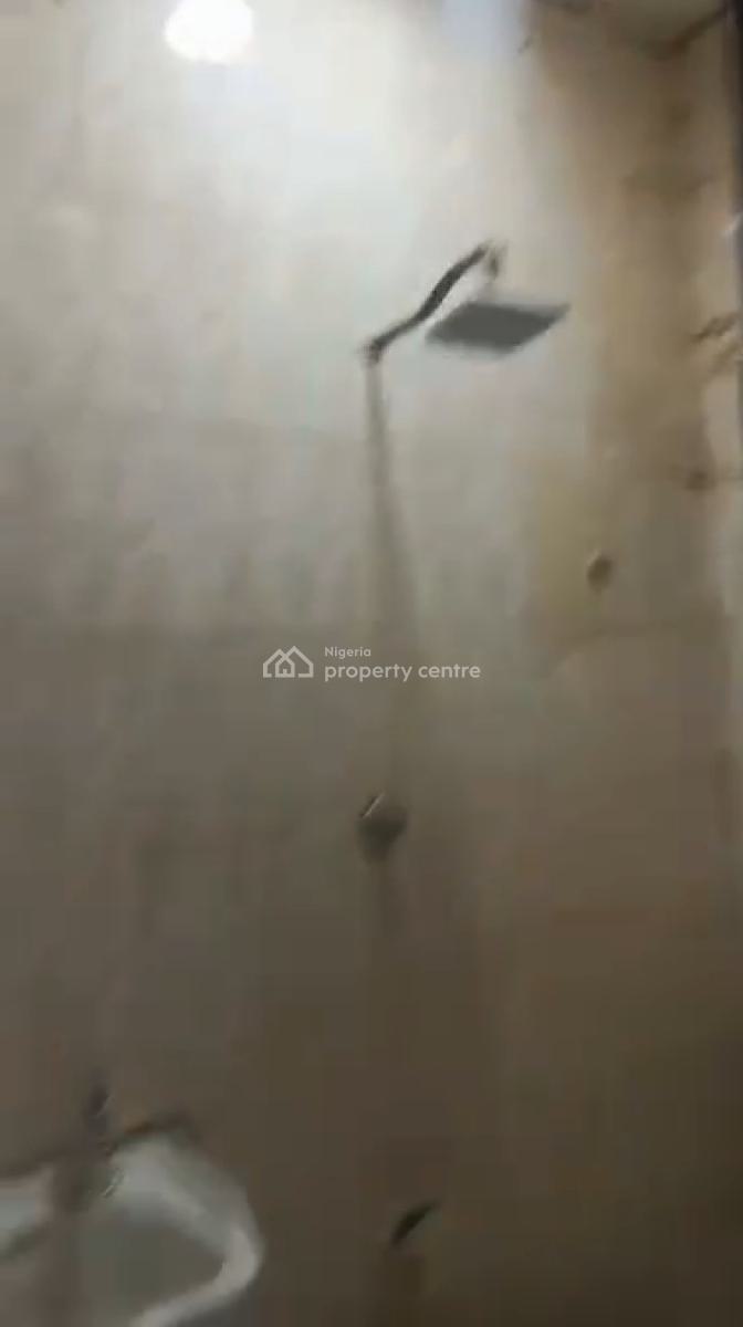 Specious and Very Decent 3 Bedroom Flat Alesh, Alagomeji, Yaba, Lagos, Flat / Apartment for Rent