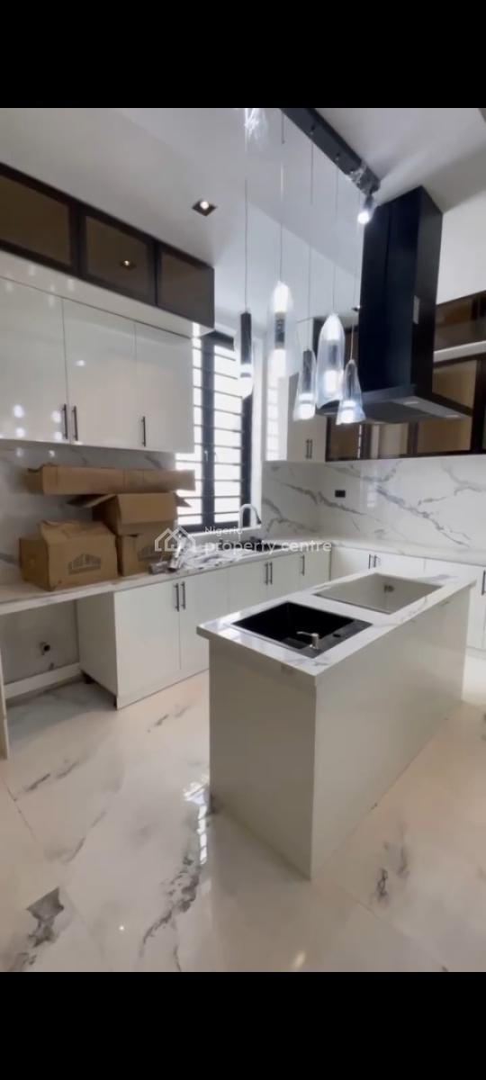 5 Bedrooms Fully Detached House, Lekki Phase 1, Lekki, Lagos, Detached Duplex for Sale