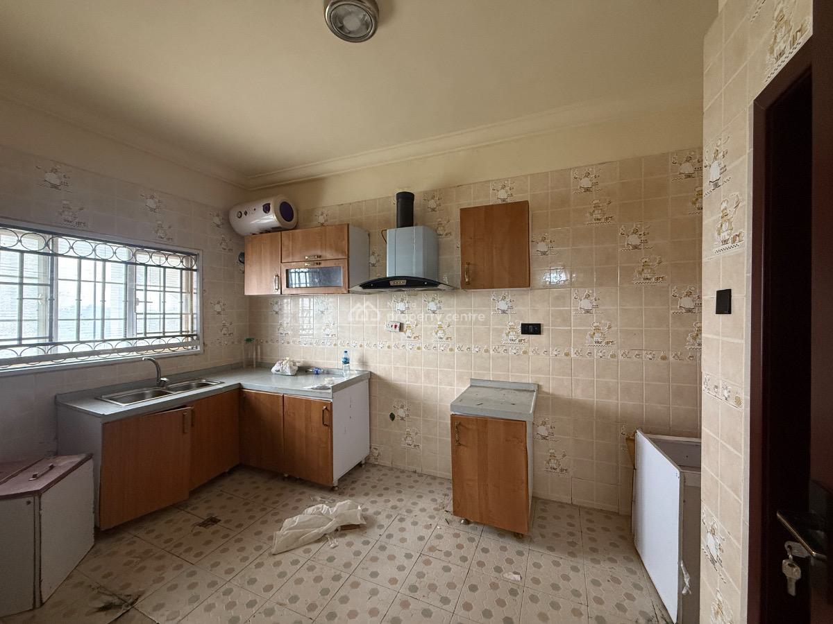 Luxury 3 Bedroom Flat with an Excellent Neighborhood, By Aso Radio, Katampe (main), Katampe, Abuja, Flat / Apartment for Rent