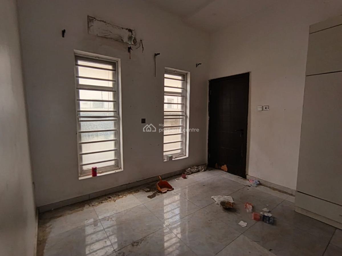 Nice and Standard Self Con, Serene and Secure Estate Agungi, Agungi, Lekki, Lagos, Self Contain (single Rooms) for Rent