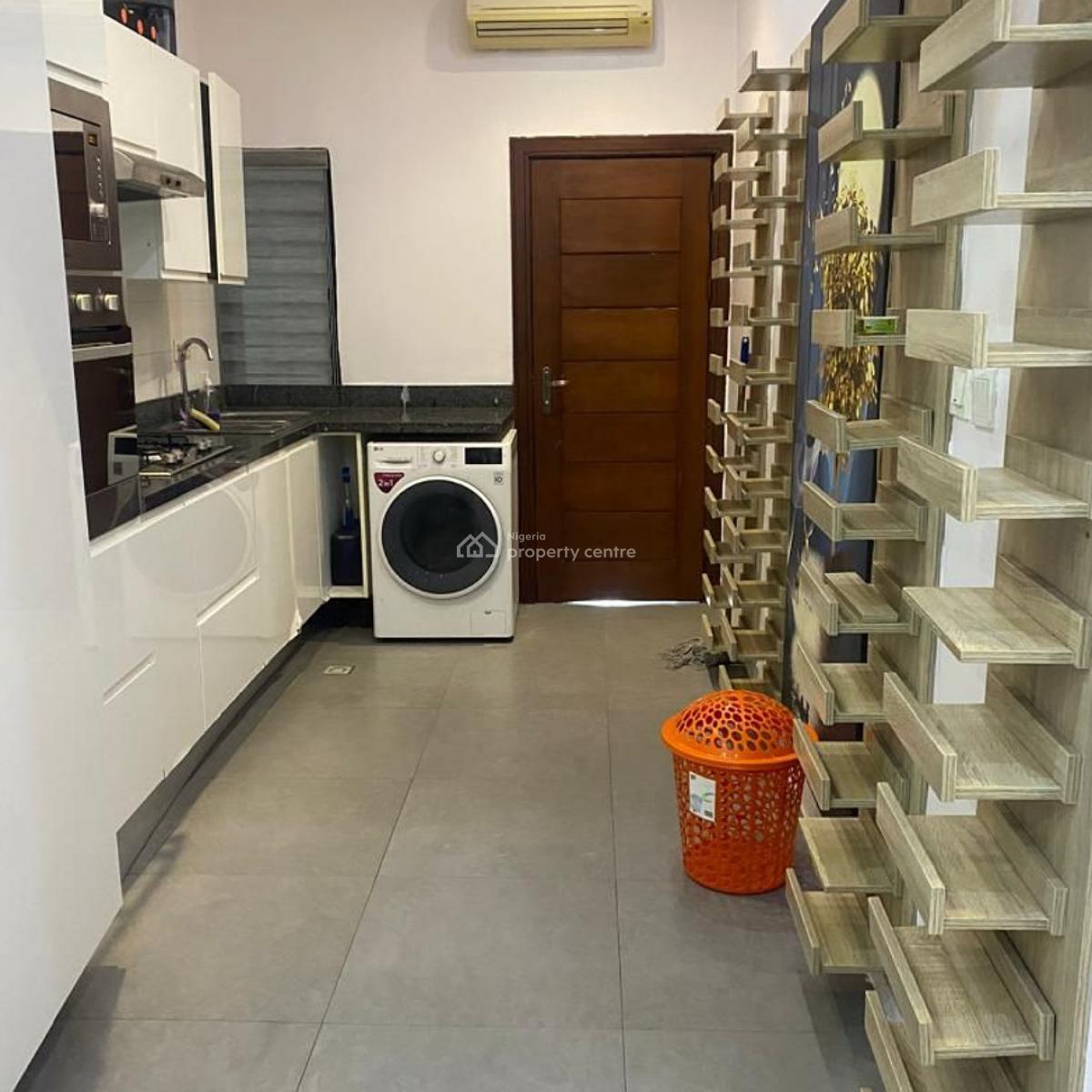 Executive Mini Flat at Oniru Victoria Island Lagos, Oniru, Victoria Island Lagos, Oniru, Victoria Island (vi), Lagos, Mini Flat (room and Parlour) for Sale