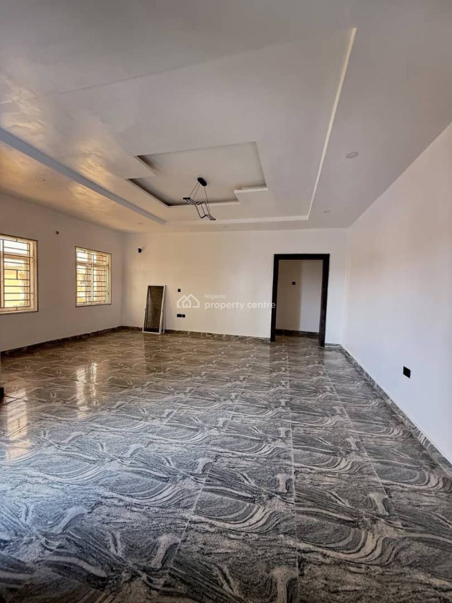 3bedrooms Block of Flat, Main in an Estate, Wuye, Abuja, Flat / Apartment for Rent