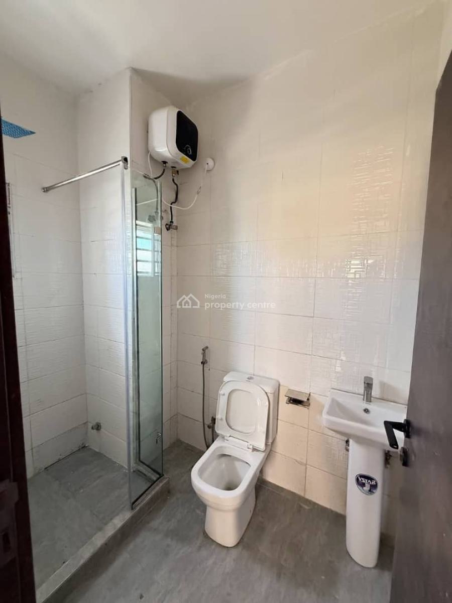 3bedrooms Block of Flat, Main in an Estate, Wuye, Abuja, Flat / Apartment for Rent