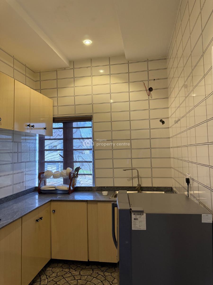 Luxury and Comfortable 2 Bedroom, Asba and Dantata Estate, Fo1 Layout, Kubwa, Abuja, Flat / Apartment Short Let